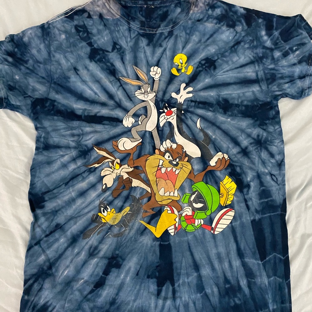 Looney tunes t-dye shirt